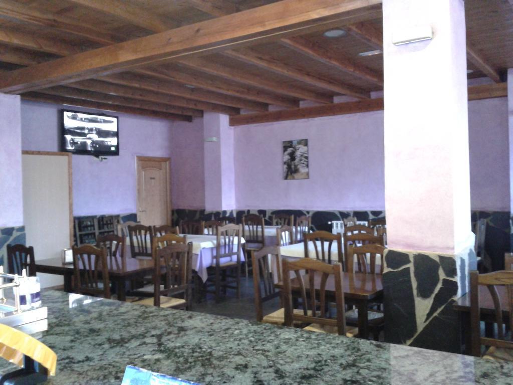 Hostal El Olmo Камарена-де-ла-Сьерра Экстерьер фото